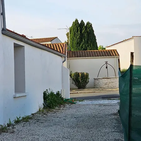 Holiday home Le 6 - B Xandre