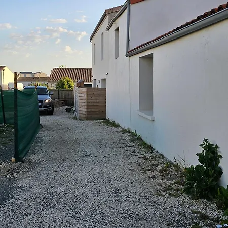 Le 6 - B Xandre Saint-Xandre